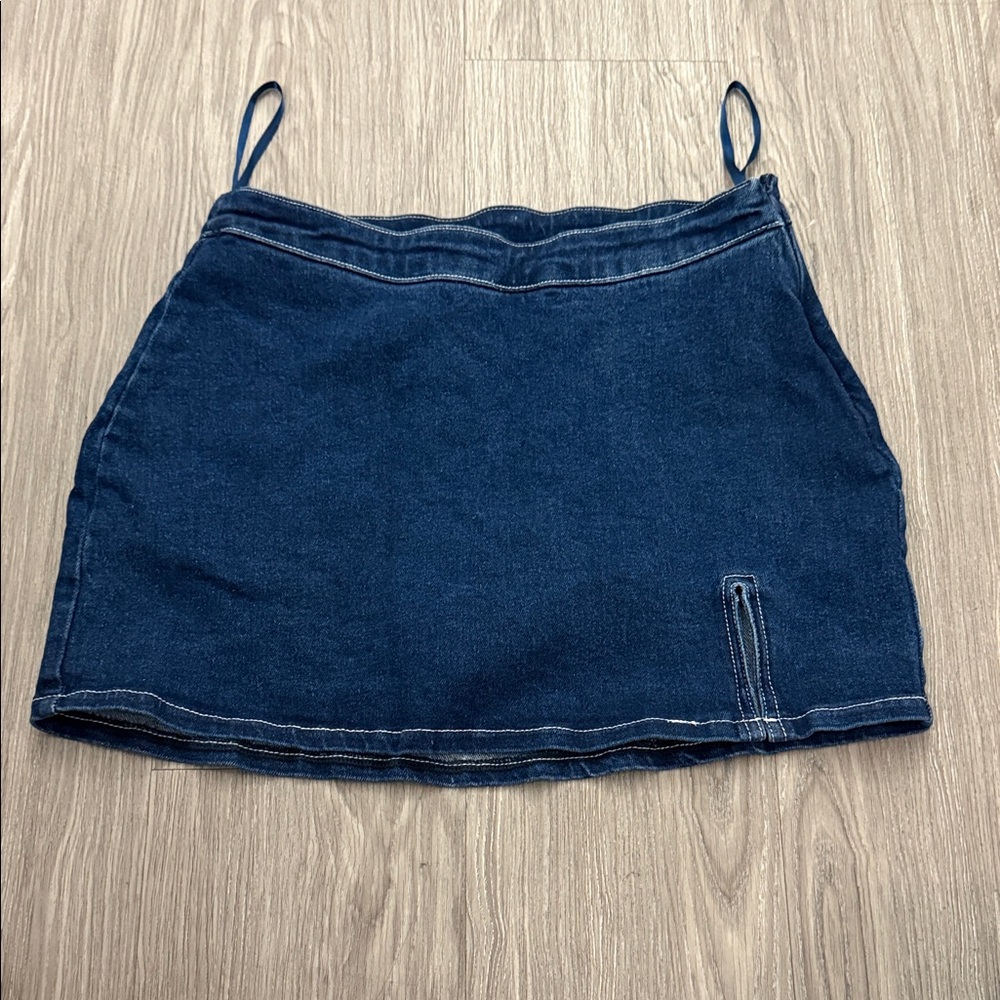 Fashion Nova Navy Denim Skirt Size M
